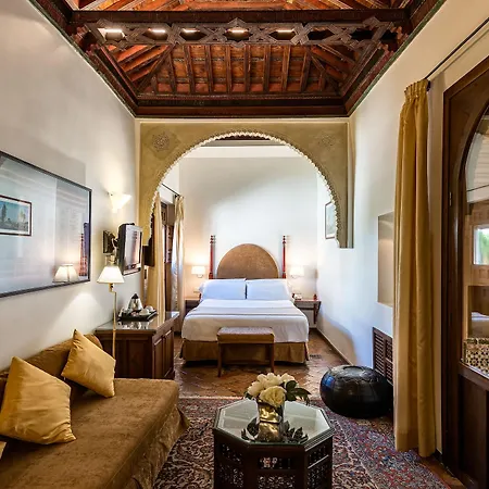 فندق Casa Morisca 3*